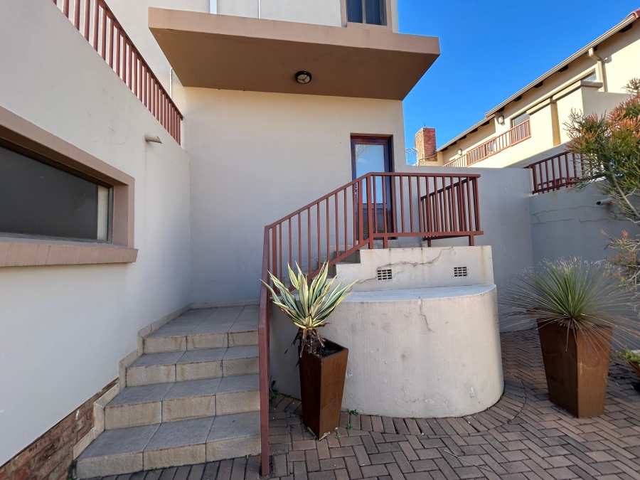 2 Bedroom Property for Sale in Xanadu Eco Park North West